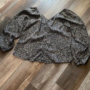 Boutique long sleeve top